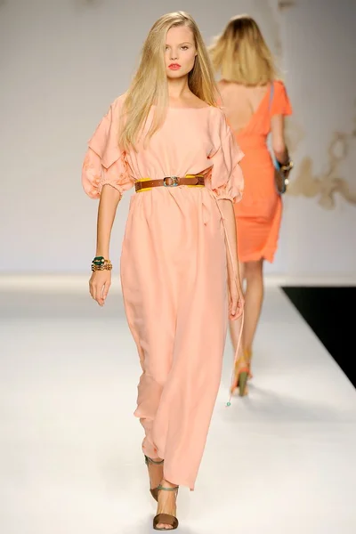 Look 22